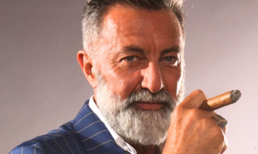 Luca Barbareschi racconta il rifiuto incassato da Elodie: “Ti volevo, peccato”