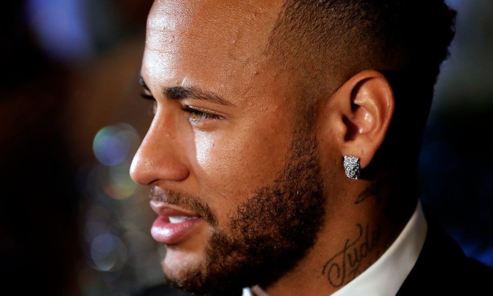 Neymar e Bruna scoprono il sesso del figlio in arrivo: “Il regalo più grande”
