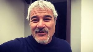 Pino Insegno: nessuna discesa politica, ma una sit-com sì