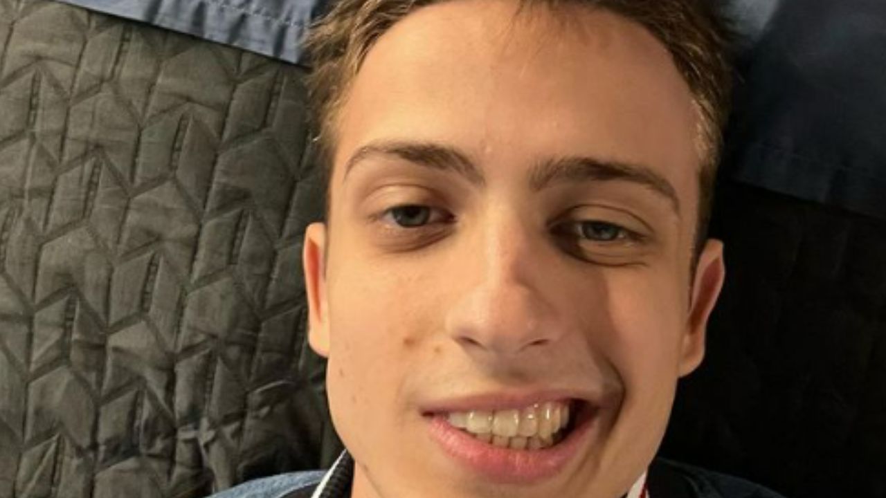 "Non andava più da tempo": il retroscena sulla fine dell'amore tra Sangiovanni e Giulia Stabile 41 Sangiovanni