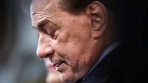 Out of context Berlusconi: telecronaca di un funerale di Stato