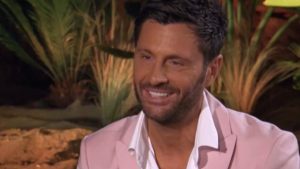 Bisciglia senza filtri sulle coppie di Temptation Island: “Mi è capitato di ridere”