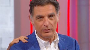 Tiberio Timperi lascia Unomattina, è ufficiale: l’approdo a I Fatti Vostri