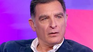 Uno Mattina Estate, gelo in studio: Timperi rimprovera l’ospite