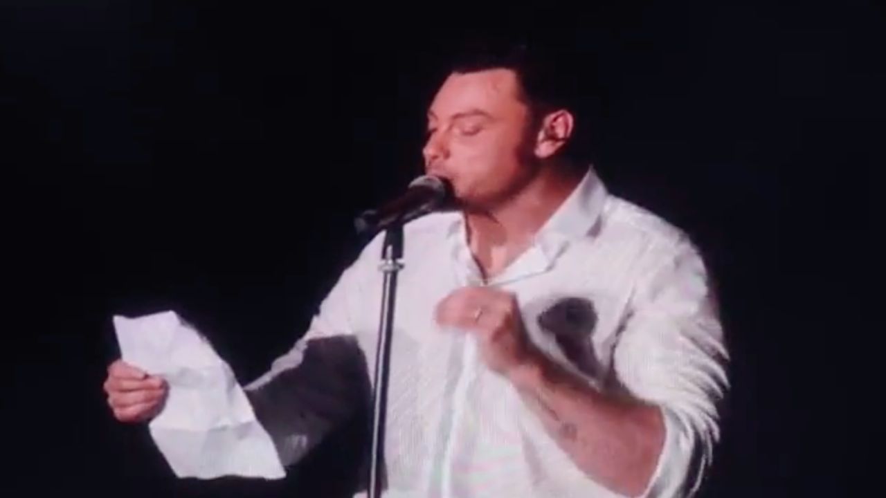 Tiziano Ferro, la lettera e lo sfogo: "Mi gridò 'brutto froci*'" 41 tiziano ferro lettera