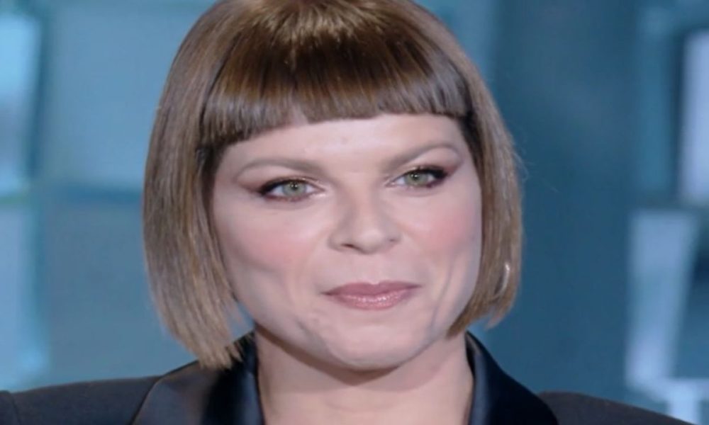 Alessandra Amoroso, è crisi con il fidanzato Valerio? Gli indizi social