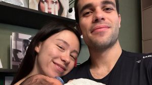 Aurora Ramazzotti: “Dorme di notte, è simpatico”, la prima esperienza da mamma
