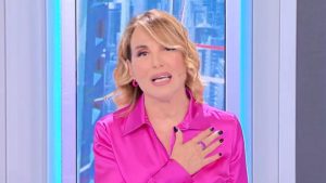 Barbara d’Urso fuori da Pomeriggio Cinque, Karina Cascella: “Un dispiacere”