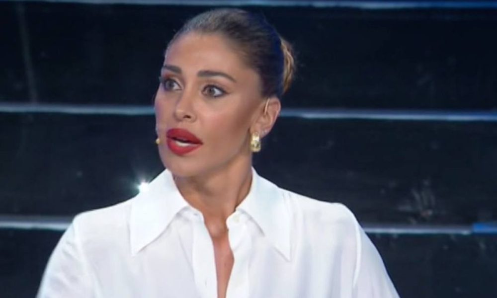 Belén fuori da Mediaset: “Quanto godo”, il commento di Simone Coccia