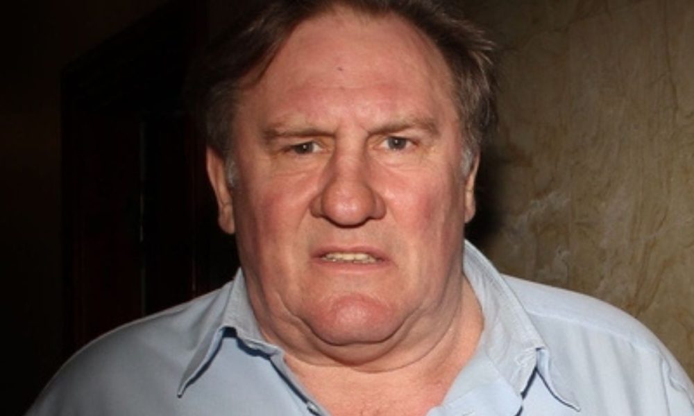 “Gerard Depardieu re dei cafoni” in Corsica: le foto