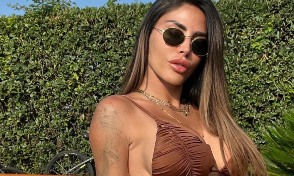 Guendalina Tavassi reagisce al cambio di rotta Mediaset: “Ha fatto fuori tutte”