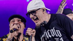 J-Ax dissa Meneguzzi: “Togliti il mio nome dalla tua ca*zo di bocca”