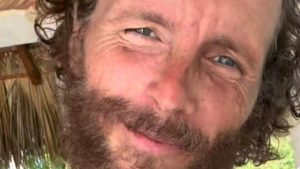 Jovanotti in sedia a rotelle dopo l’incidente: “Ce la metto tutta”