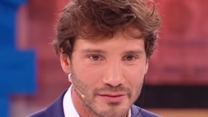 Stefano De Martino non tace di fronte al gossip: il gesto per Belén