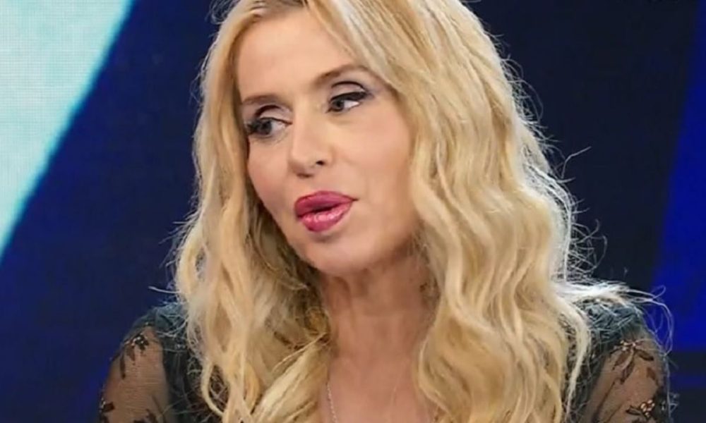 Valeria Marini racconta l’amore con Jovanotti: “Meraviglioso, solare, durò un anno”