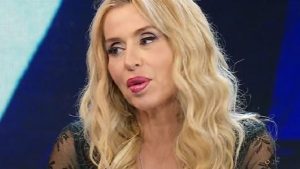 Valeria Marini racconta l’amore con Jovanotti: “Meraviglioso, solare, durò un anno”