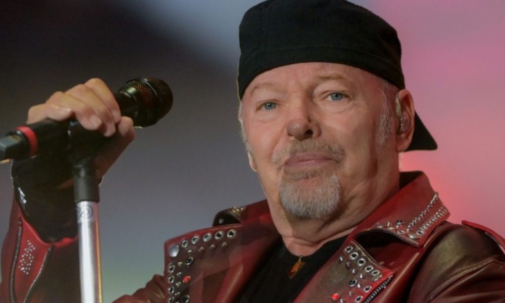 Vasco Rossi stanco della vita da star: “Ho bisogno di normalità”