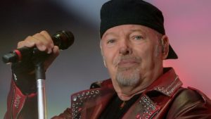 Vasco Rossi stanco della vita da star: “Ho bisogno di normalità”