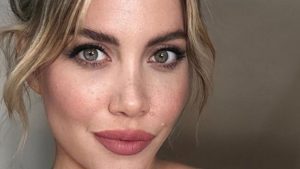 “Wanda Nara si curerà in Italia”: l’annuncio sulla terapia e la smentita della showgirl