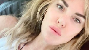 Alba Parietti piange la morte del suo gatto Papu: “Eri famiglia”