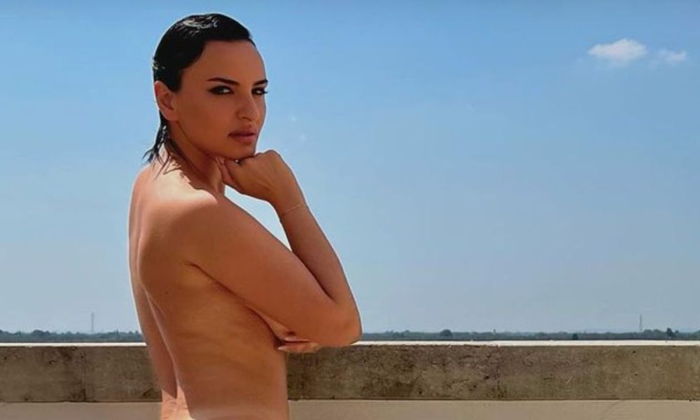 Arisa nuda sui social, Madame commenta e viene gelata dalla collega