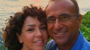 Carlo Conti con la sua famiglia sui social: il raro scatto postato