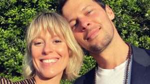Federica Pellegrini svela il sesso del nascituro: l’indizio tra le rose