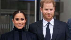 Harry e Meghan sempre più isolati: c’entra di nuovo la Regina Elisabetta