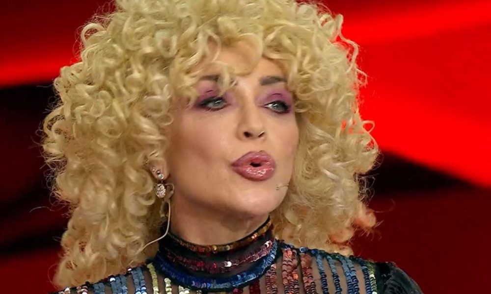 Paola Barale sulla scorsa edizione di Ballando con le Stelle: “É stato veramente pesante”