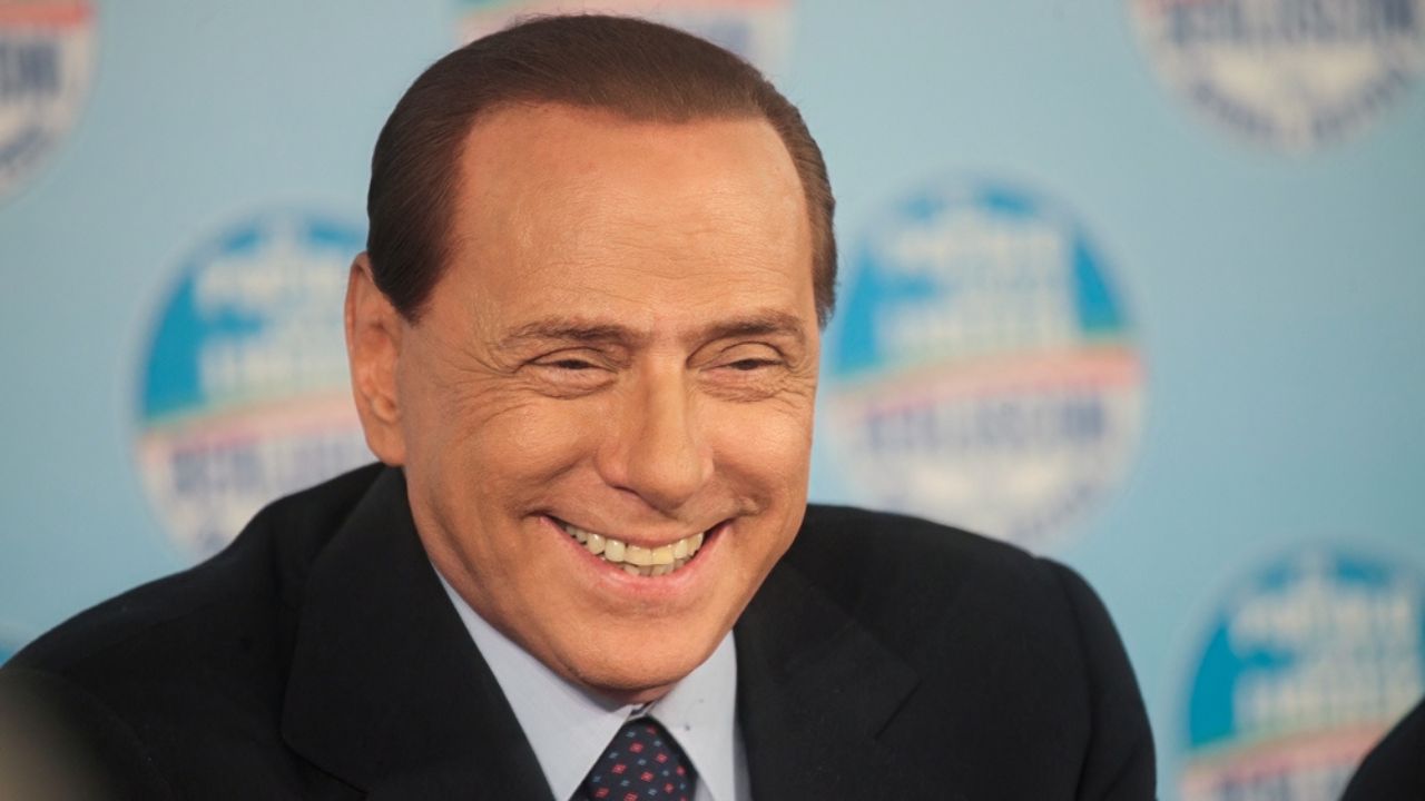 silvio berlusconi cimeli eredità affettiv