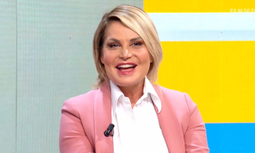 Simona Ventura: “Avrò 800 vestiti e 500 paia di scarpe”