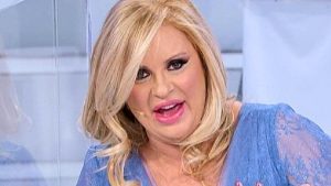 Pinuccia pronta a gioire: “Contenta se mandasse via Tina Cipollari”