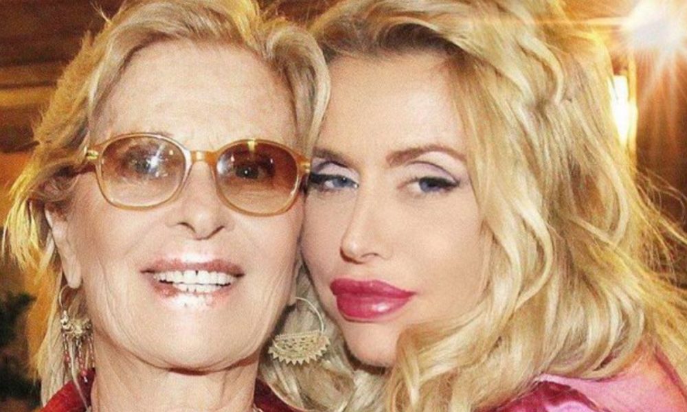 Valeria Marini, la madre truffata per 350mila euro: “I risparmi di anni di lavoro”