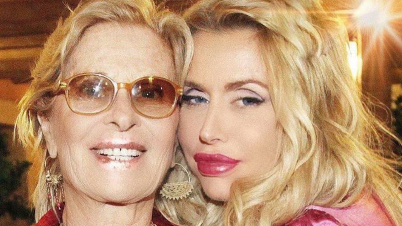 Valeria Marini, la madre truffata per 350mila euro: "I risparmi di anni di lavoro" 41 valeria marini truffa