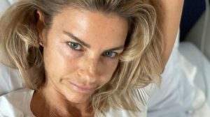 Martina Colombari criticata sui social per la terapia anti-age