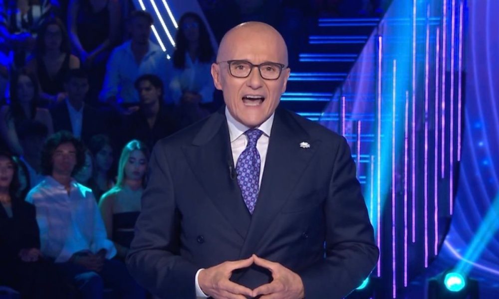 Alfonso Signorini risponde alle critiche sul nuovo Grande Fratello