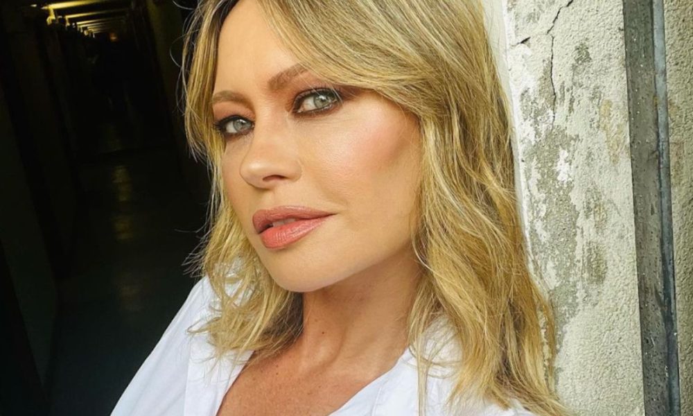 Anna Falchi contro Flora Canto: dietro le quinte non scorre buon sangue?