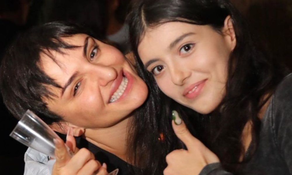 Arisa dopo l’annuncio per cercare marito: “E se sposassi lei?”