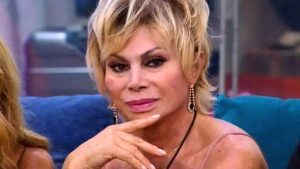 Carmen Russo commenta i concorrenti del GF: “Rosy non è credibile, Giselda la vedo spenta”