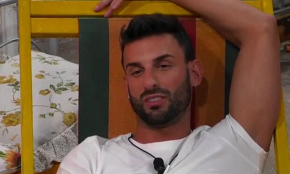 GF, Claudio Roma deluso da Signorini: “Non doveva dirlo”