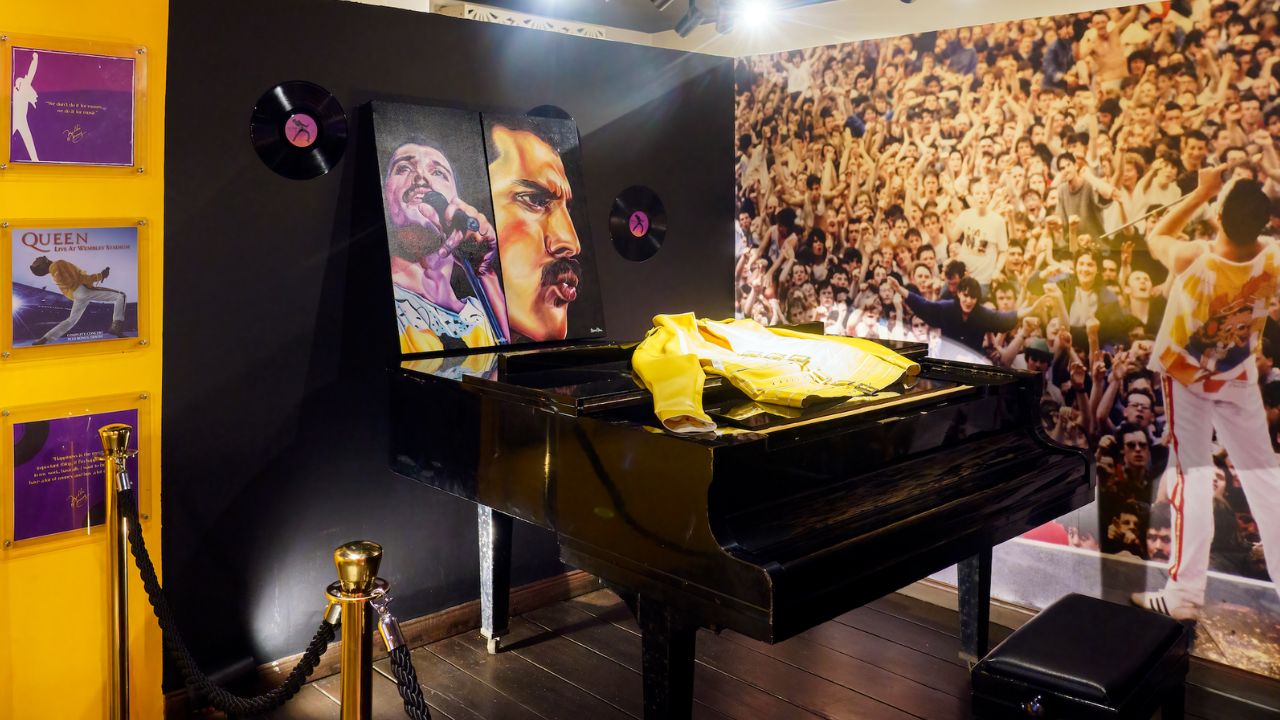 Freddie Mercury pianoforte Queen