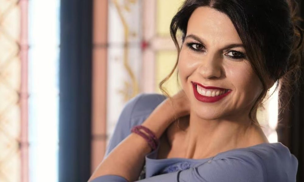 Geppi Cucciari: oggi al via la seconda stagione di “Splendida Cornice”