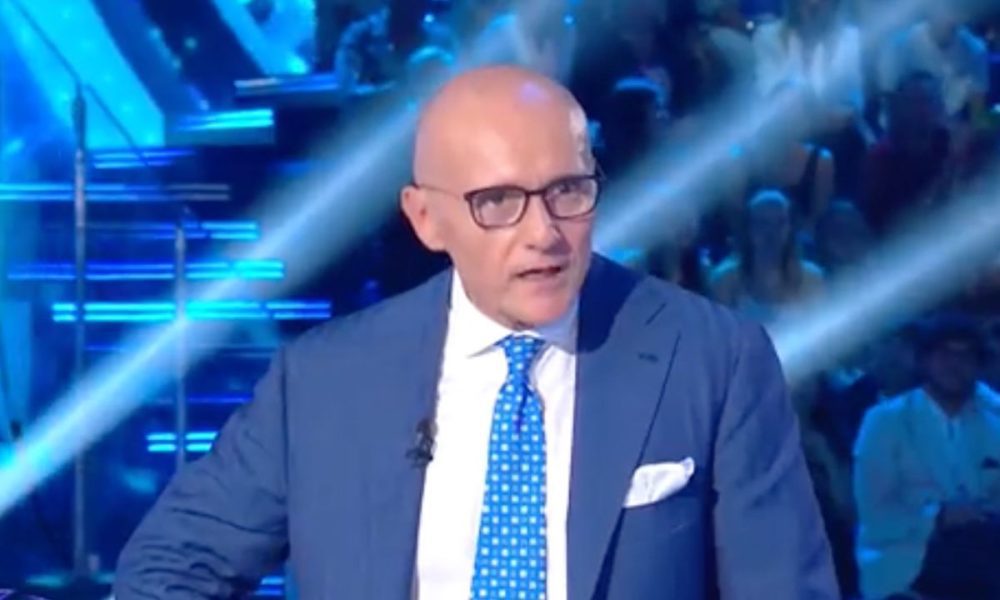 Altri due ex GF Vip si risentono: la replica ad Alfonso Signorini