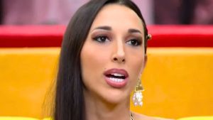 Giaele De Donà torna e attacca Signorini: “Blocchi per parlare solo di litigi”
