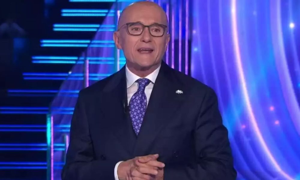 Diretta Grande Fratello: stop alla messa in onda tutta la notte