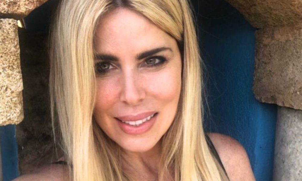 Loredana Lecciso risponde alle confessioni di Jasmine Carrisi sui genitori: “Sono dispiaciuta, col sennò di poi…”