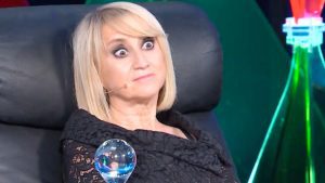 Luciana Littizzetto debutta a Tu Sì Que Vales tra critiche e frecciatine a Belén