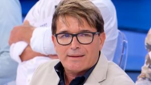 Uomini e Donne, tutti contro Maurizio: anche Tina mette in guardia Gemma