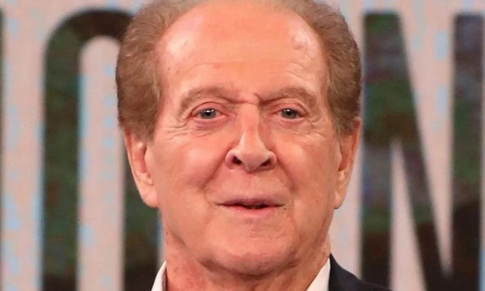 Memo Remigi torna in Rai: dopo la cacciata sarà a Domenica In