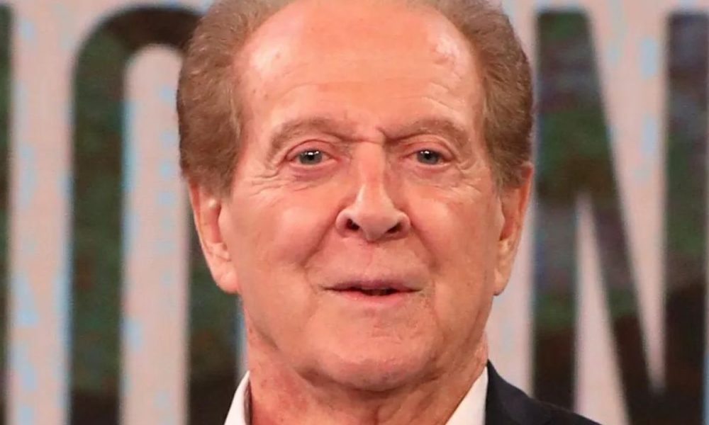 Memo Remigi attacca Pomeriggio Cinque e si schiera con Myrta Merlino